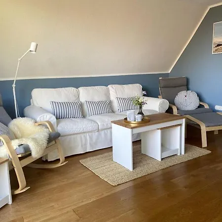 Cuddly Shell Modern Retreat